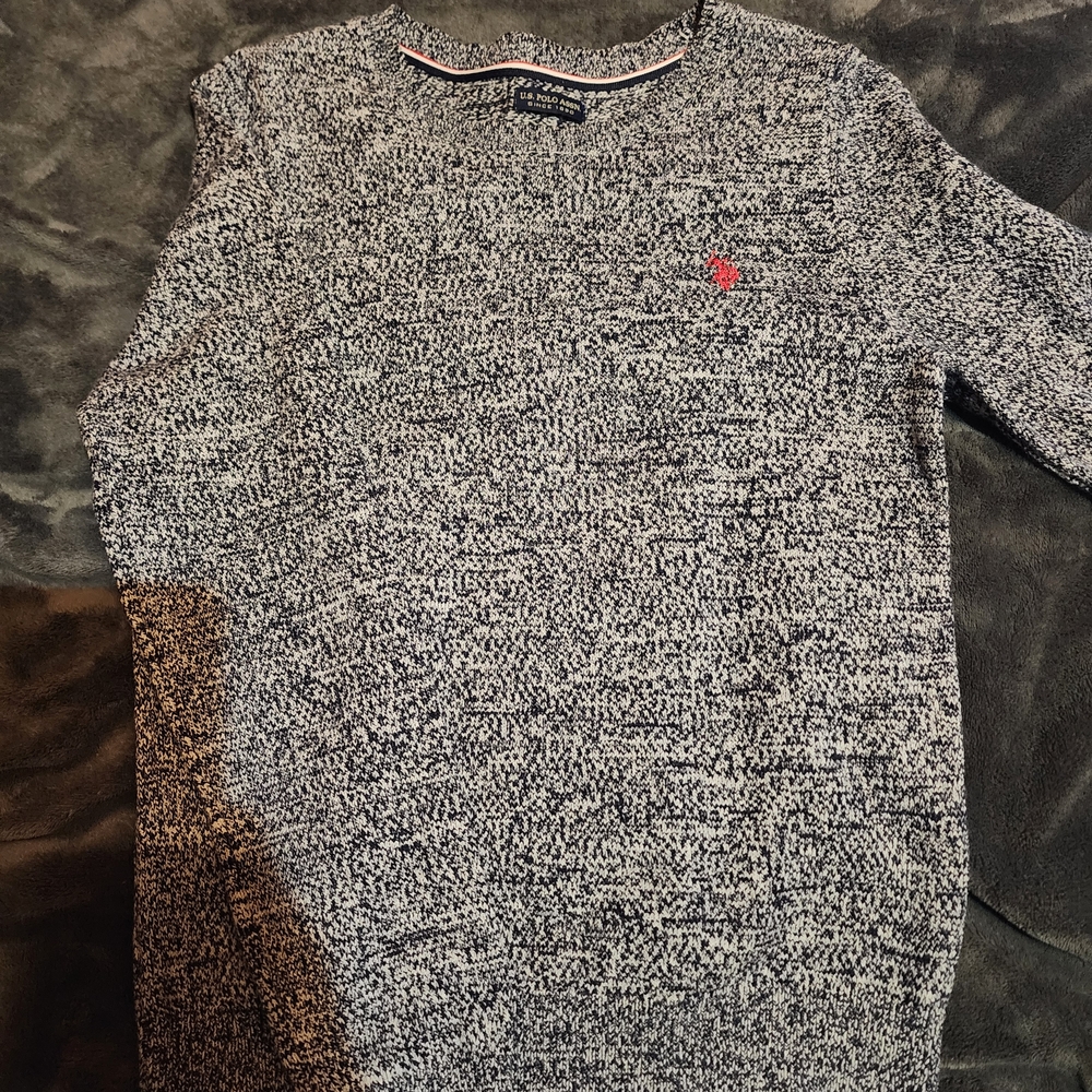 Women's Classic Black and White Crewneck Sweater
